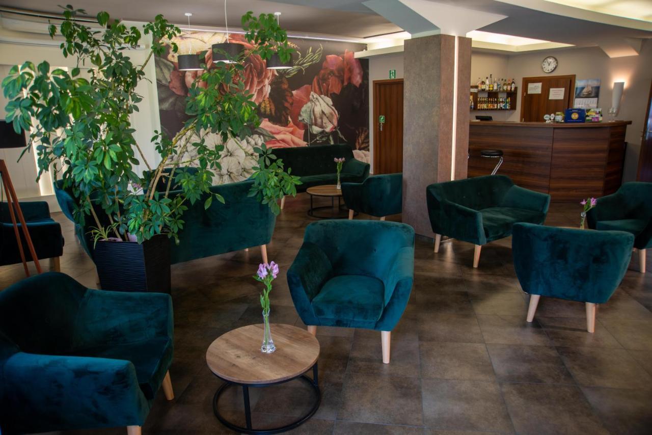 Centrum Restauracyjno-Hotelowe Florres Pawłowiczki Extérieur photo