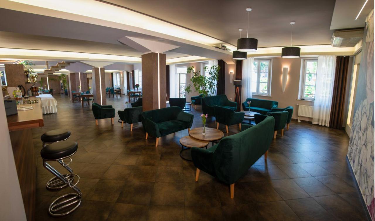 Centrum Restauracyjno-Hotelowe Florres Pawłowiczki Extérieur photo