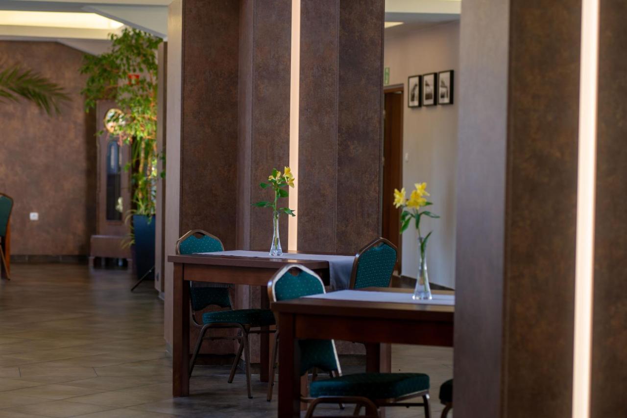 Centrum Restauracyjno-Hotelowe Florres Pawłowiczki Extérieur photo