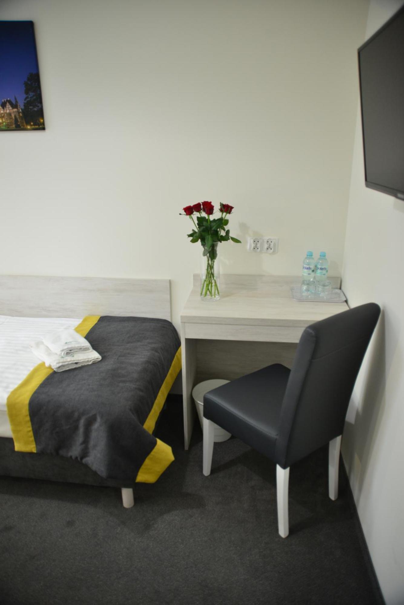 Centrum Restauracyjno-Hotelowe Florres Pawłowiczki Extérieur photo
