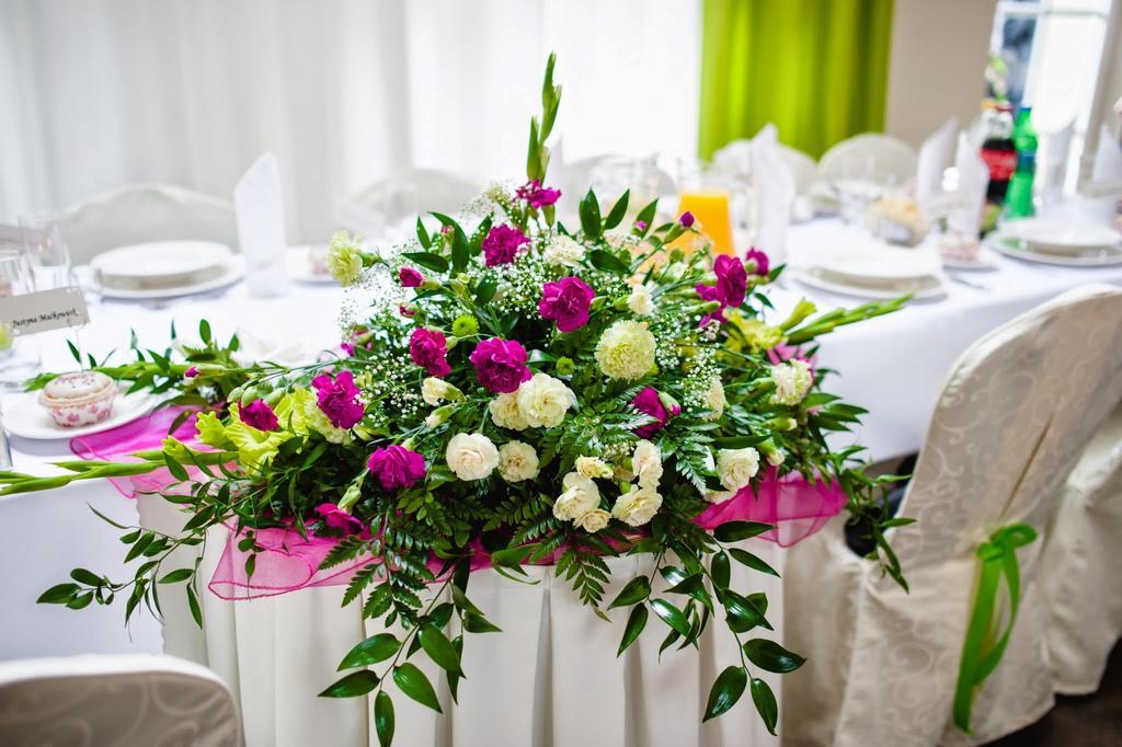 Centrum Restauracyjno-Hotelowe Florres Pawłowiczki Extérieur photo