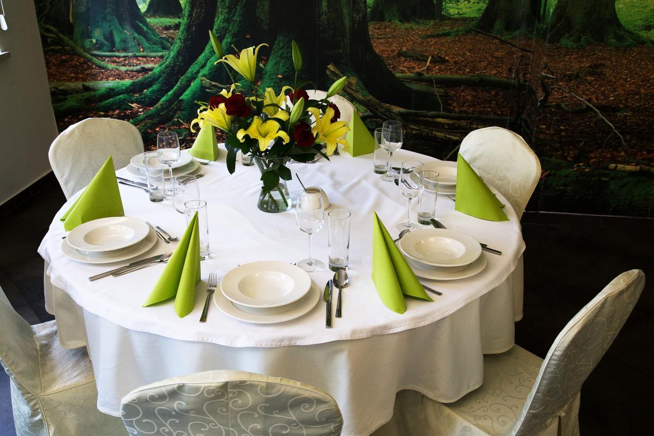Centrum Restauracyjno-Hotelowe Florres Pawłowiczki Extérieur photo