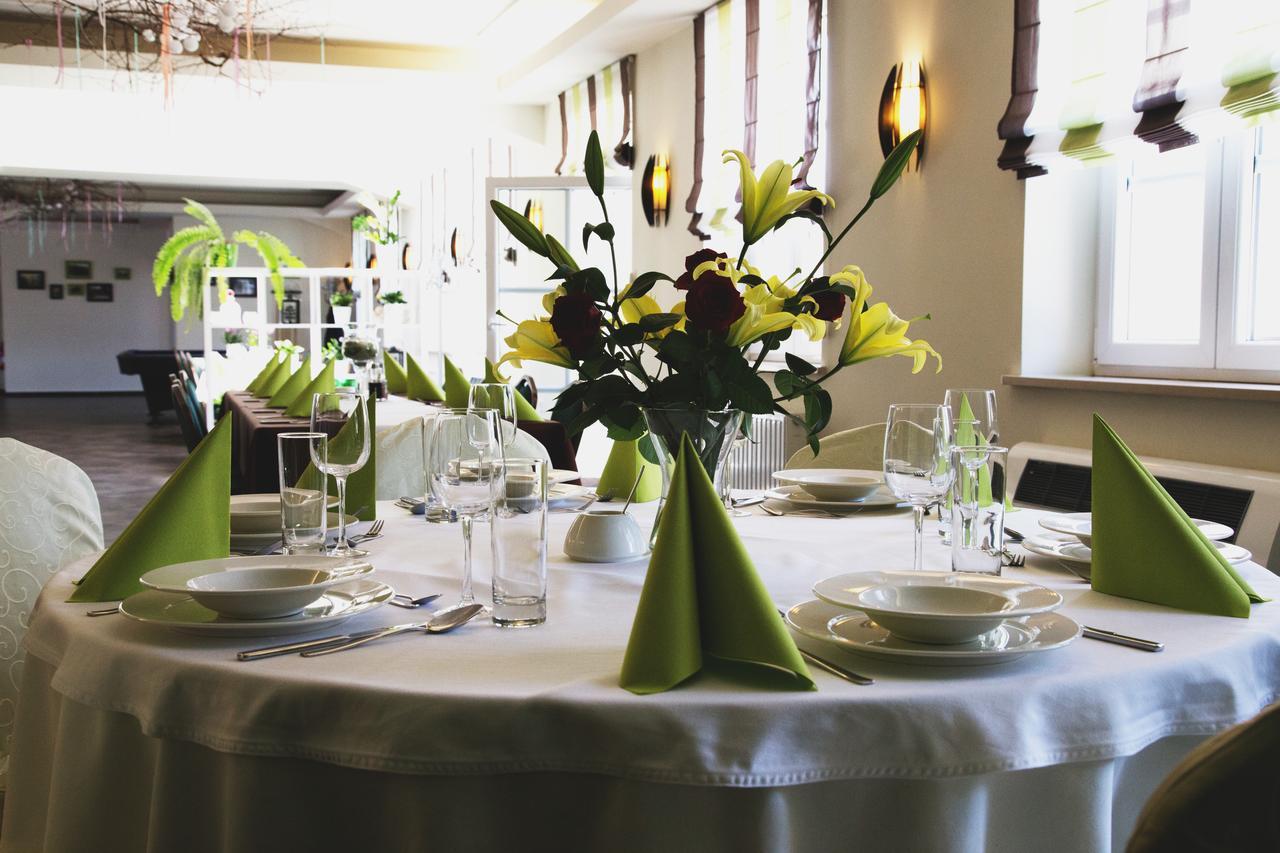 Centrum Restauracyjno-Hotelowe Florres Pawłowiczki Extérieur photo