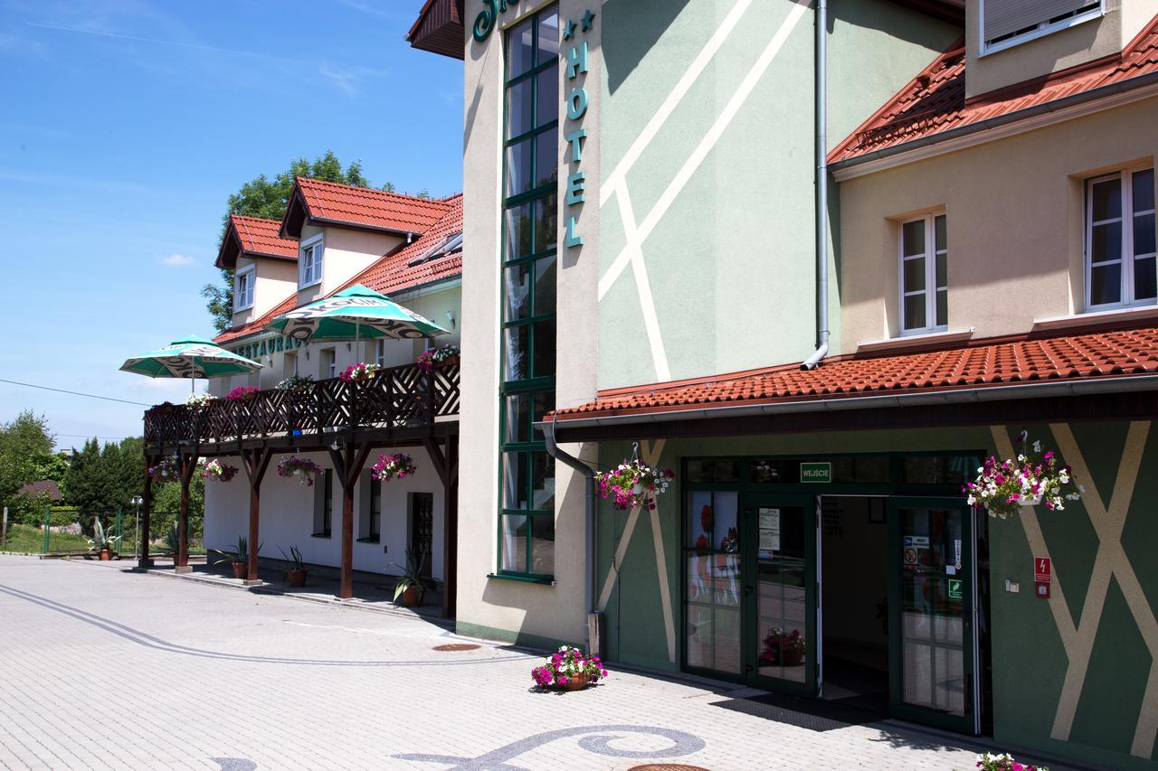 Centrum Restauracyjno-Hotelowe Florres Pawłowiczki Extérieur photo